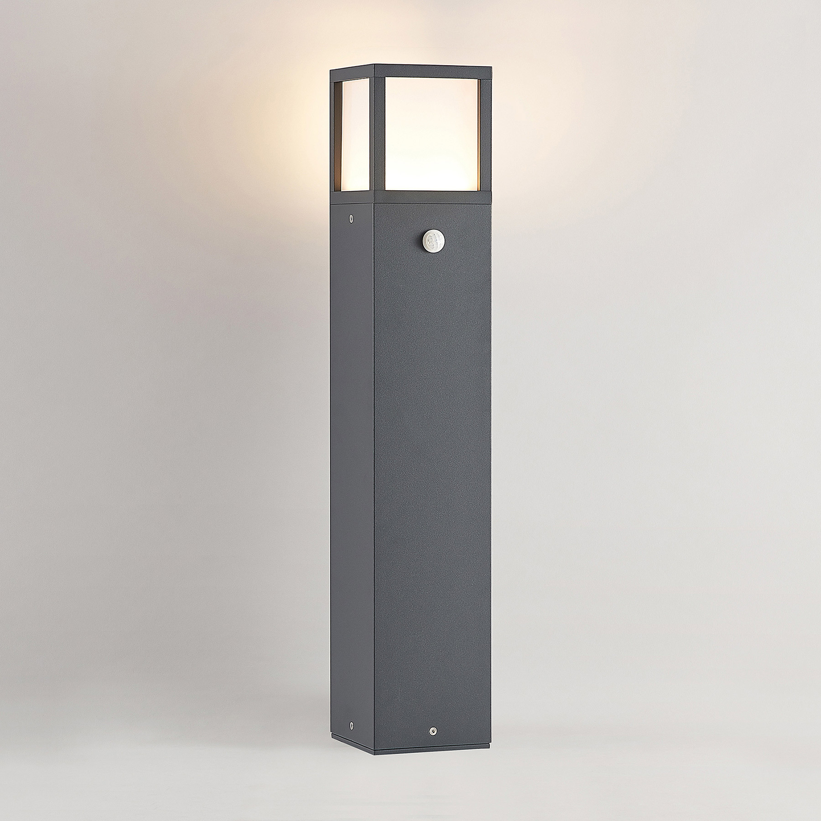 Lucande Dewari chodníkové LED svietidlo + snímač