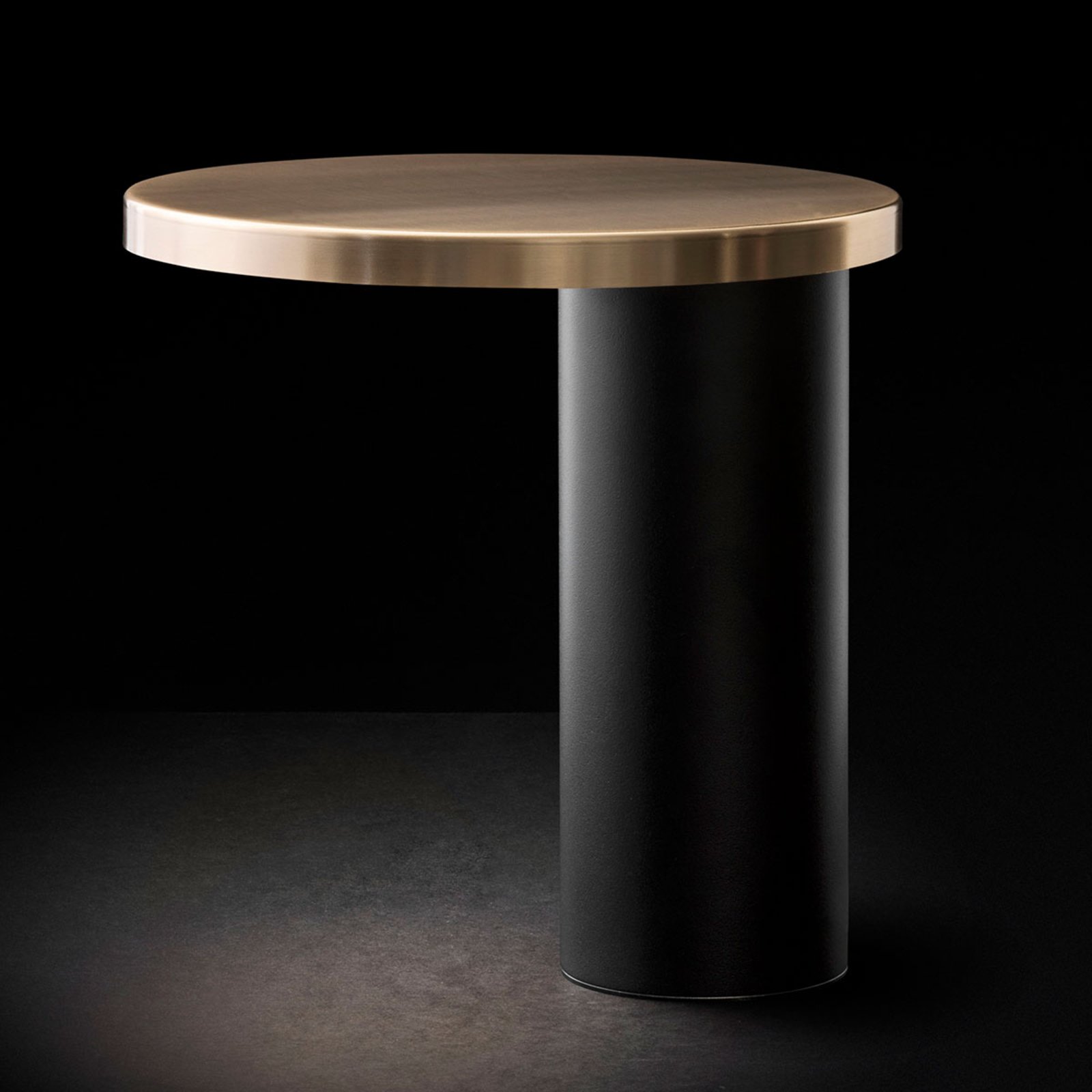 Oluce Cylinda LED table lamp black and gold, for Living / Dining Room, metal, 15 W, energy efficiency: A+, H: 30 cm