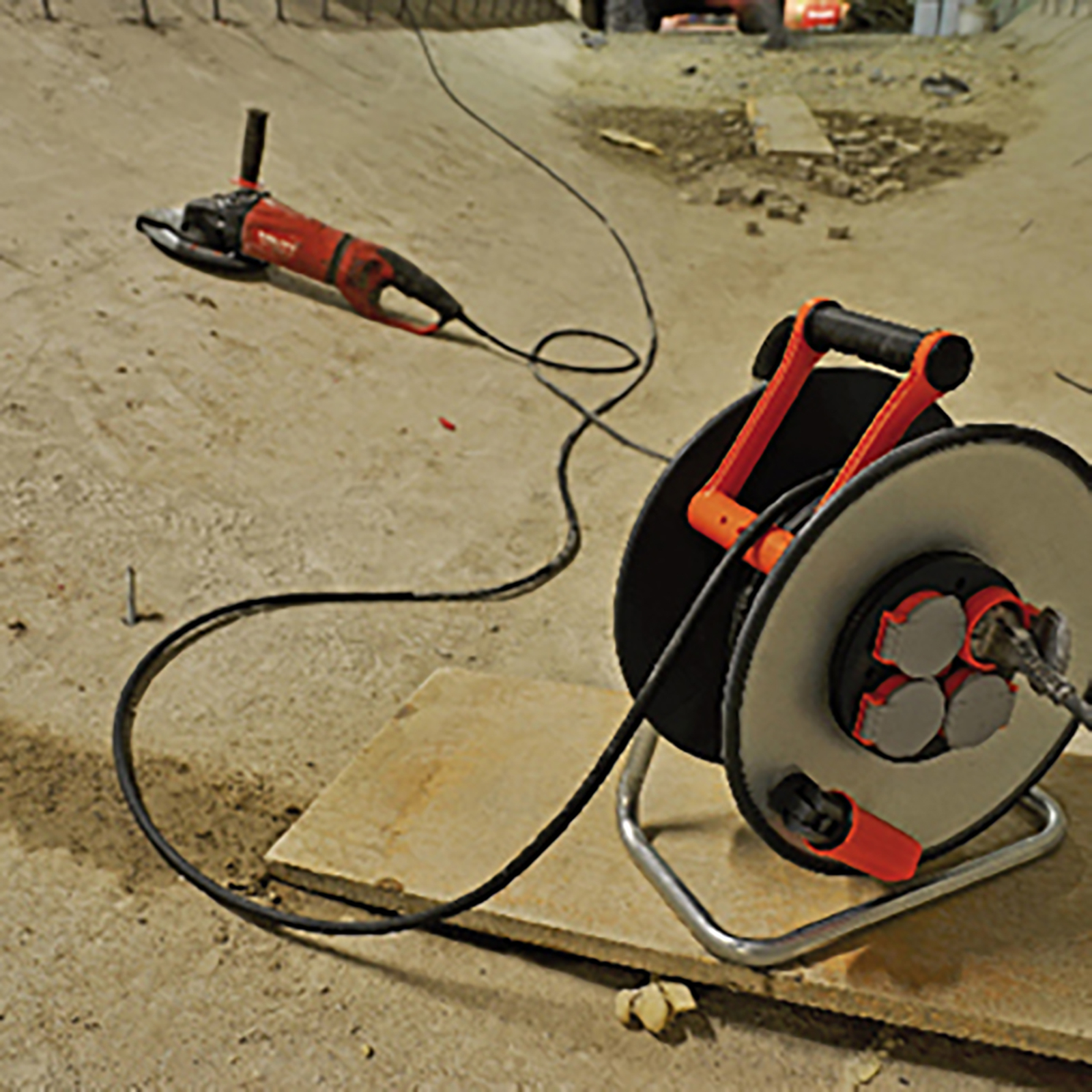 Kabeltrommel Steelcore H07BQ-F 3G1,5 Kabel 33 m