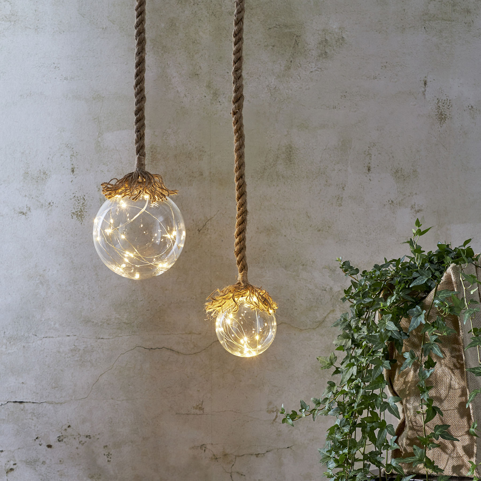 Jutta LED decorative light, glass sphere Ø 10 cm