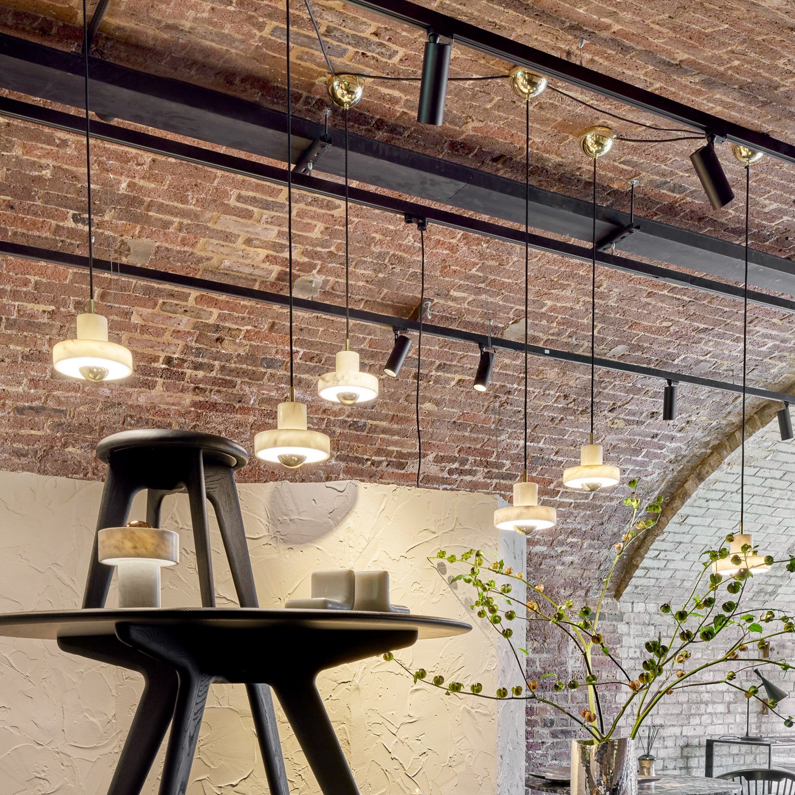 lámpara colgante LED Stone de Tom Dixon, blanca, Ø 18 cm, mármol