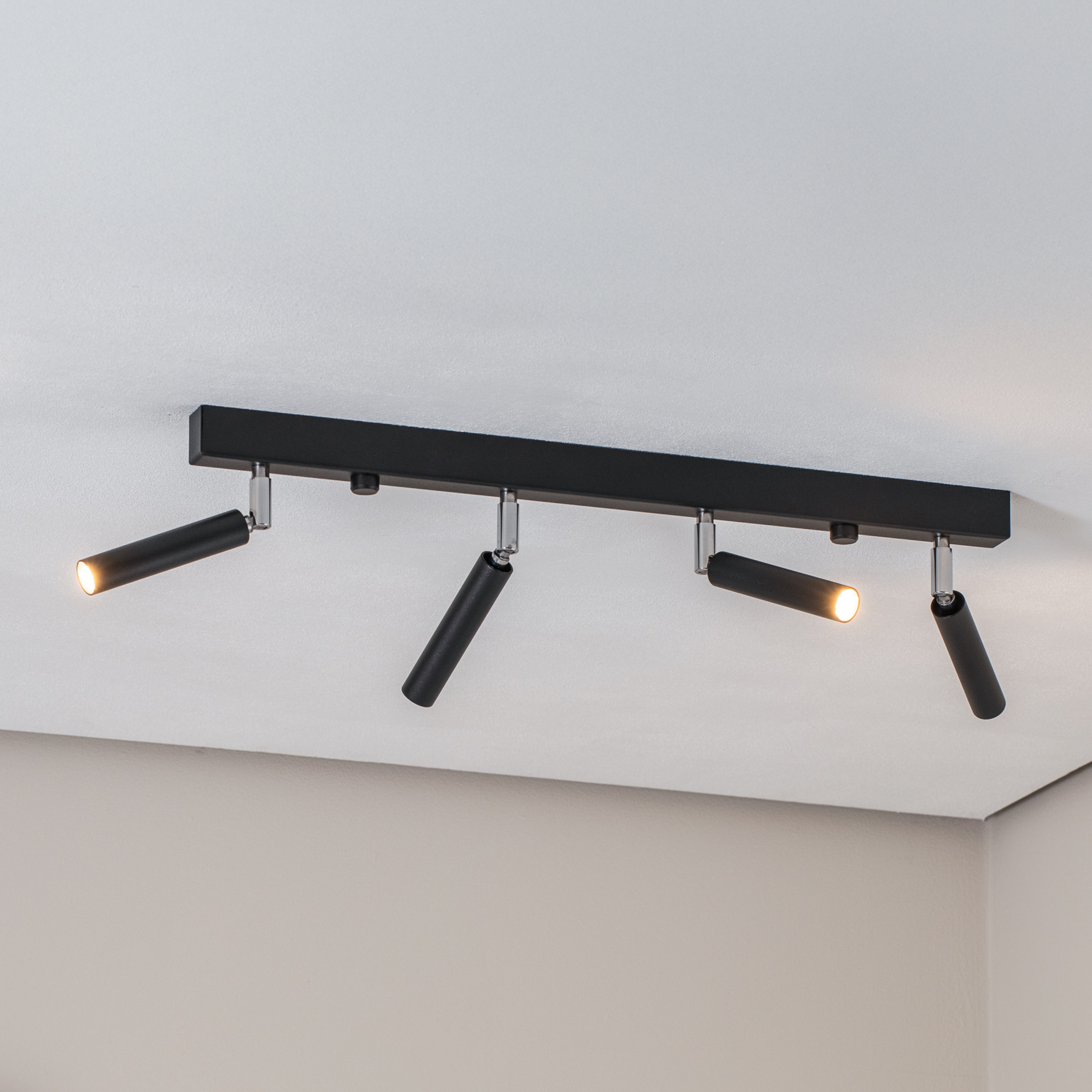 Euluna Nicanor Spot pour plafond noir/chrome à 4 lampes
