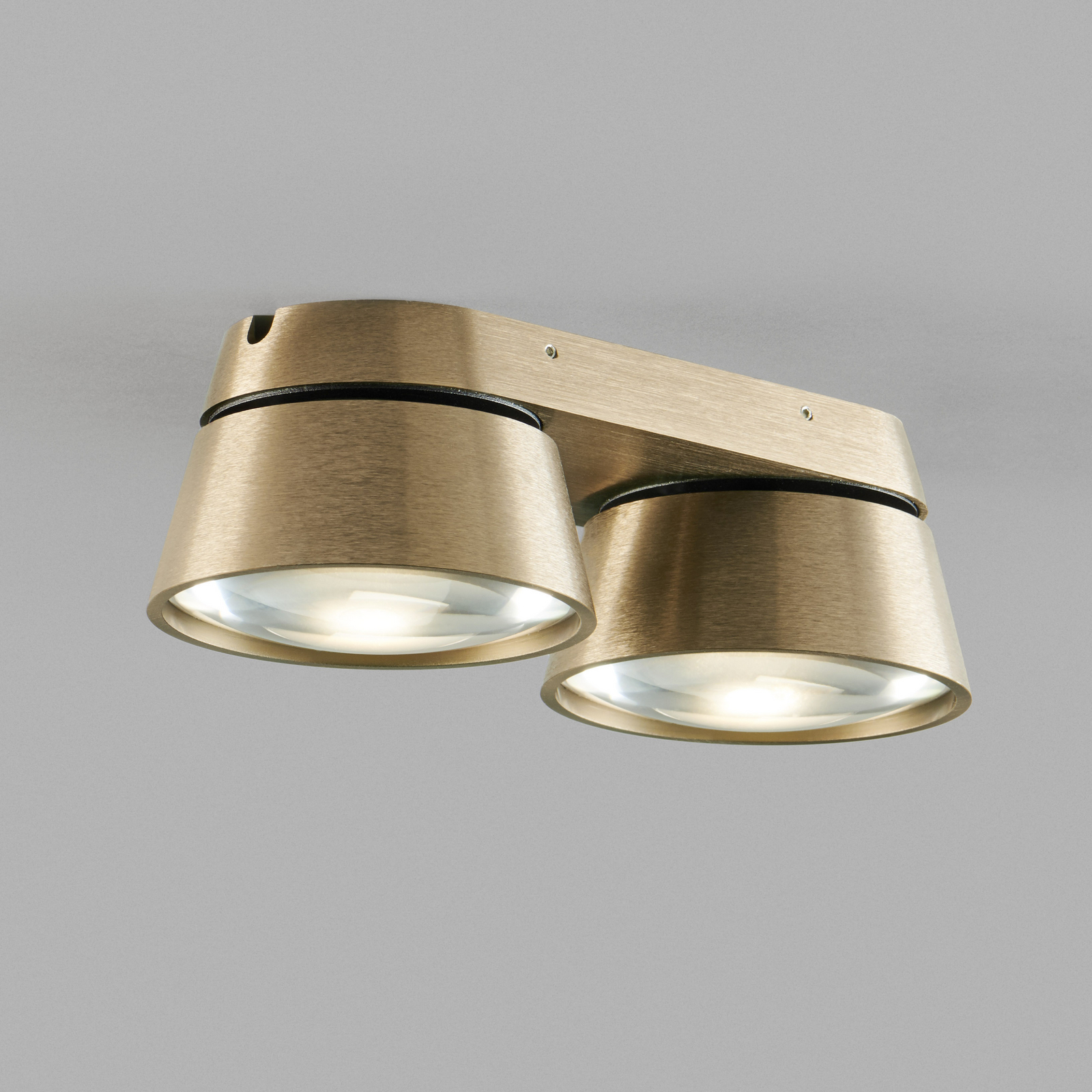 Vantage LED spotlámpa 2 izzós, sárgaréz, állítható – Light-Point