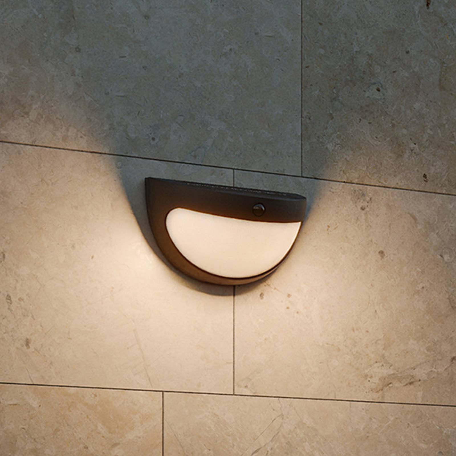 Applique solaire à LED Philips Swyn, noire, avec capteur, IP44
