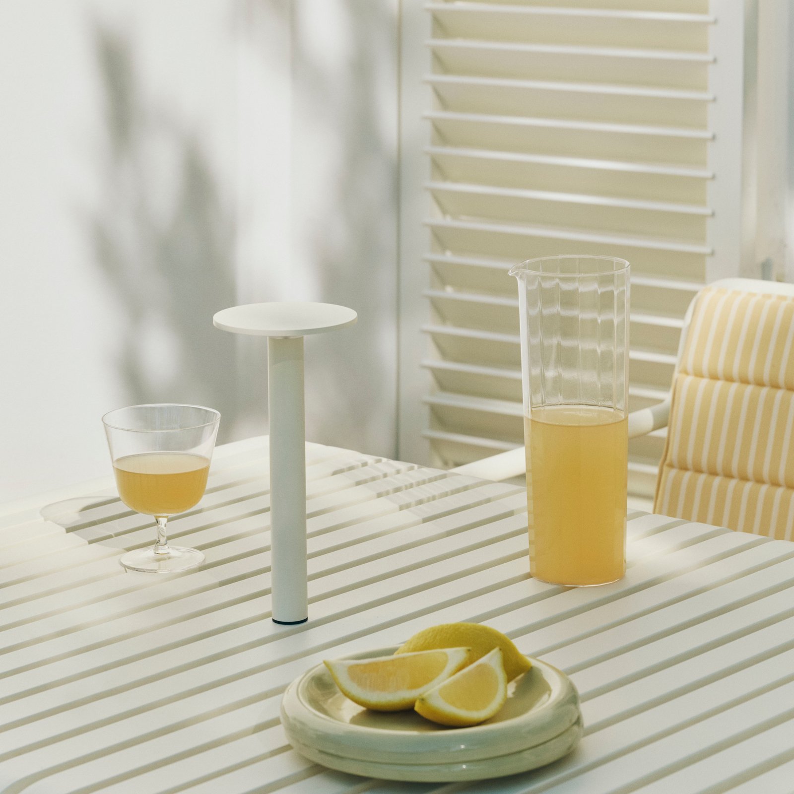 HAY LED φορητή επιτραπέζια λάμπα HOST PORTABLE, κρεμ, 22 cm IP44