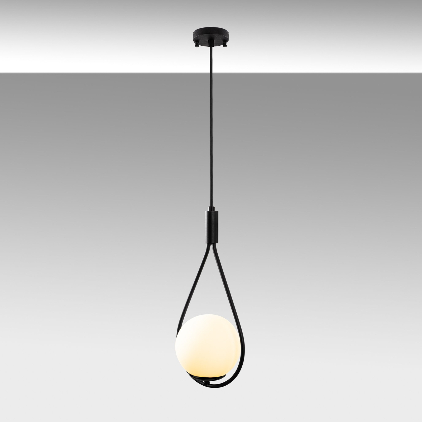 GMN-00008 pendant light 1-bulb black/opal glass