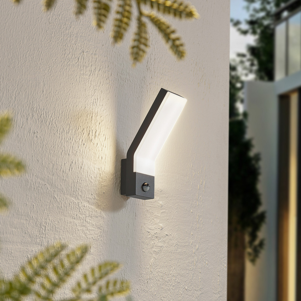 Lindby Korvik LED-utomhusvägglampa, svart från Lindby