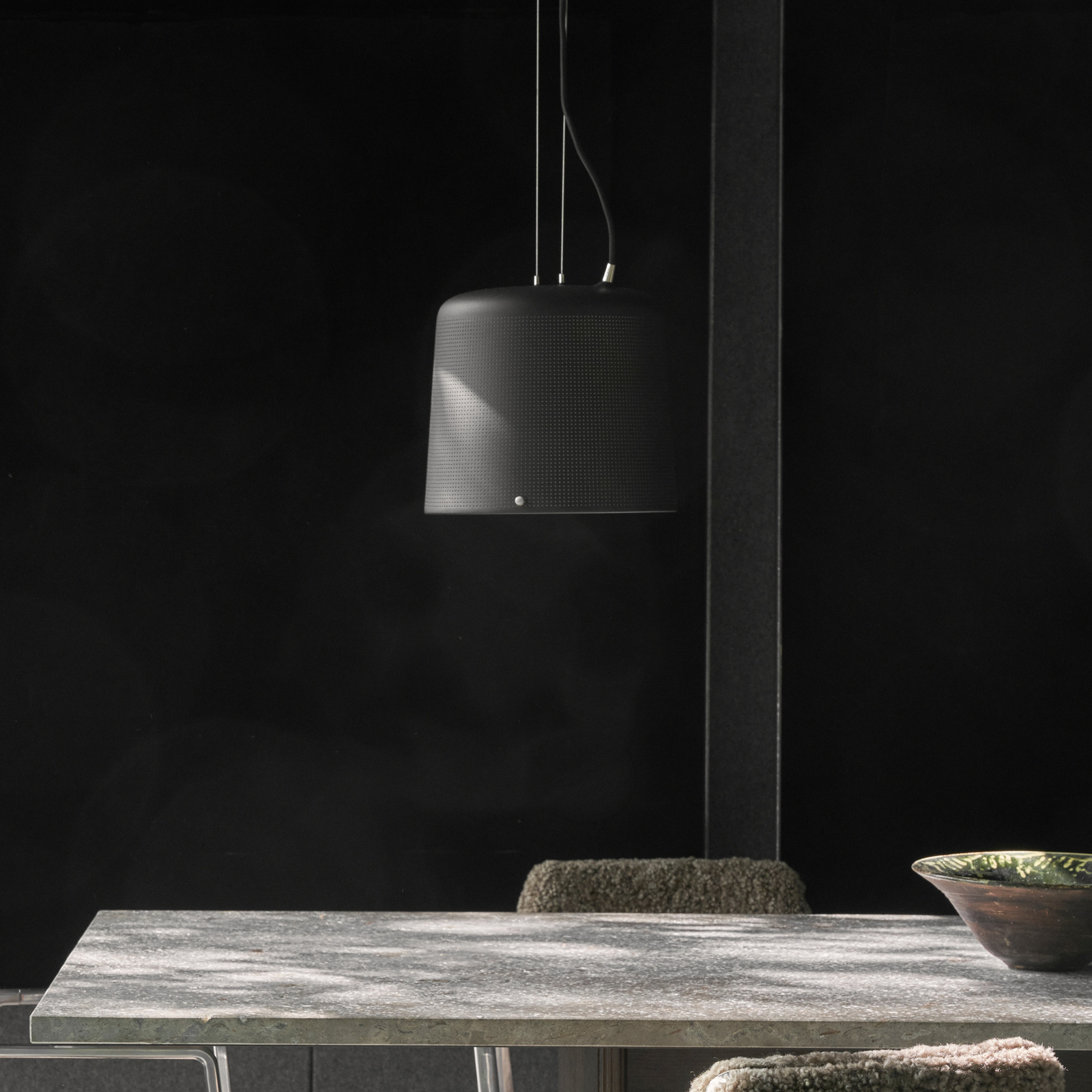 Vipp528 Pendelleuchte Small Schwarz - Vipp