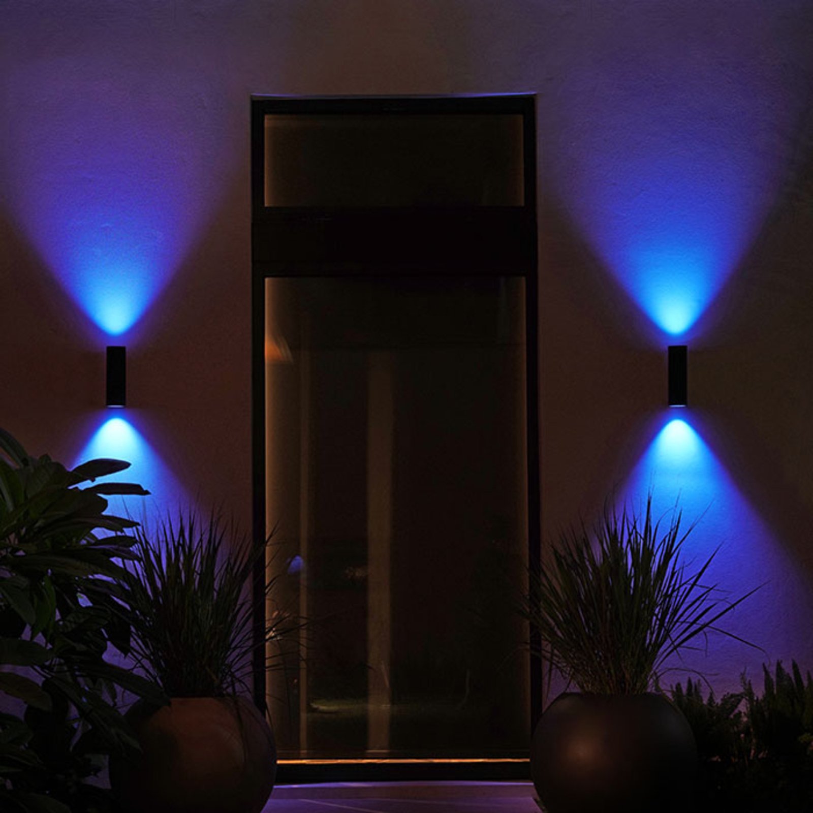 Philips Hue WACA Appear -ulkoseinäl. Up-and-Down