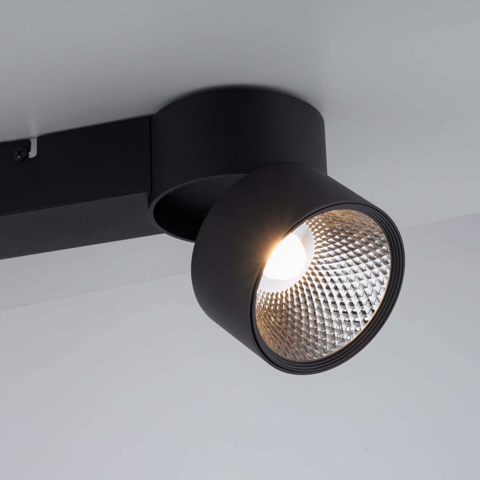 Nola LED-loftlampe, 2 lyskilder, sort – PURE Nola LED-loftlampe, 2 lyskilder, sort – PURE