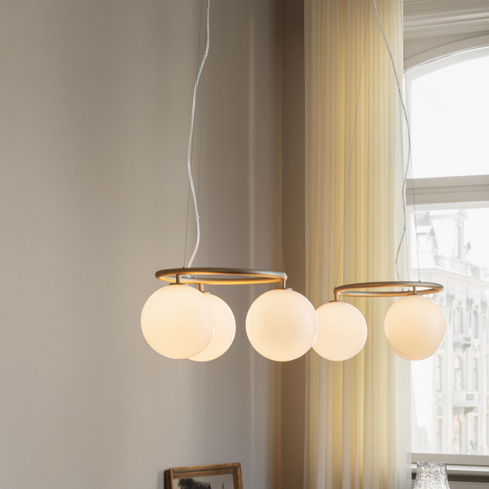 Miira 3 lustres circulaires, laiton/opale, Ø 54 cm - Nuura