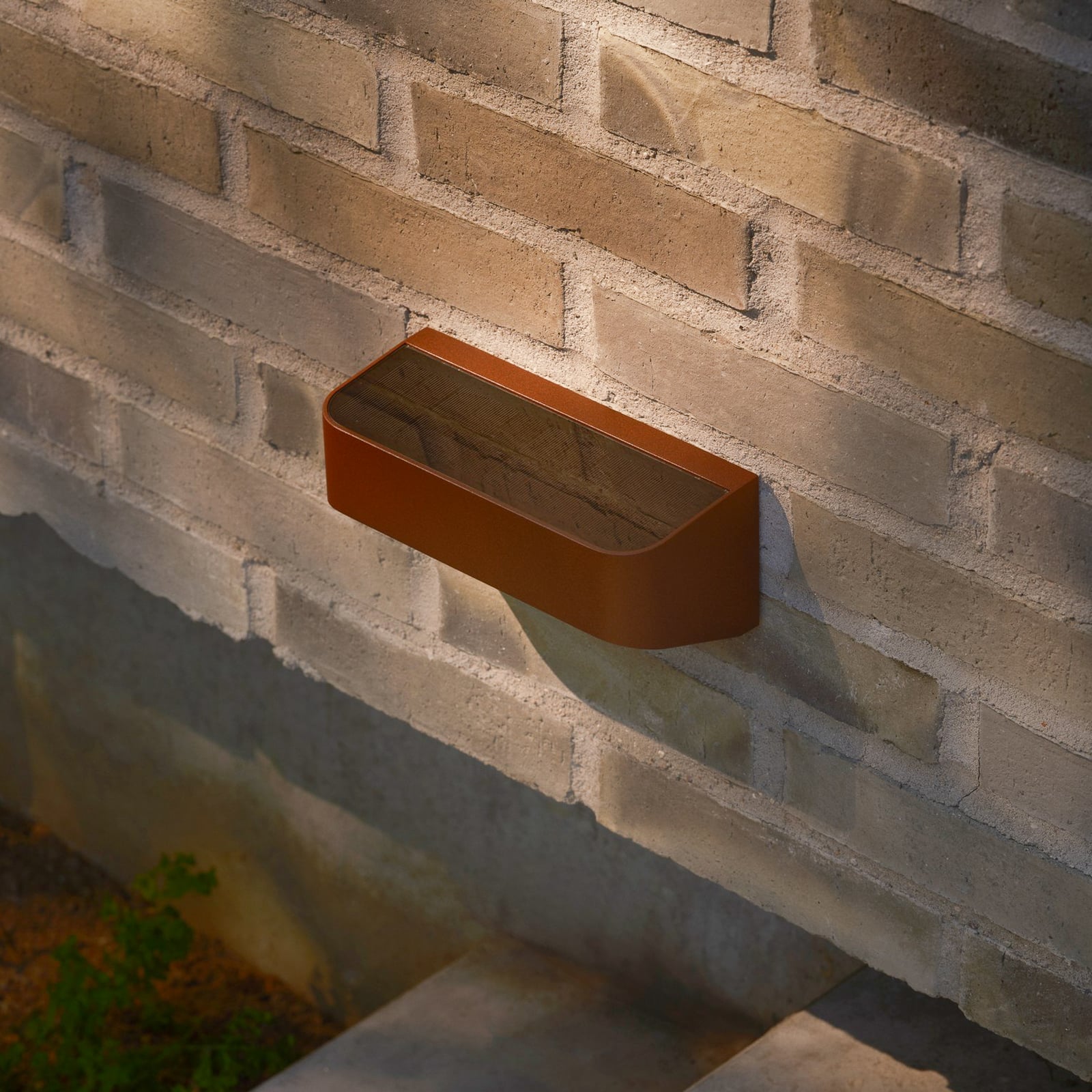 Venkovní solární LED nástěnné svítidlo Marcellio, hnědá, se senzorem, IP54