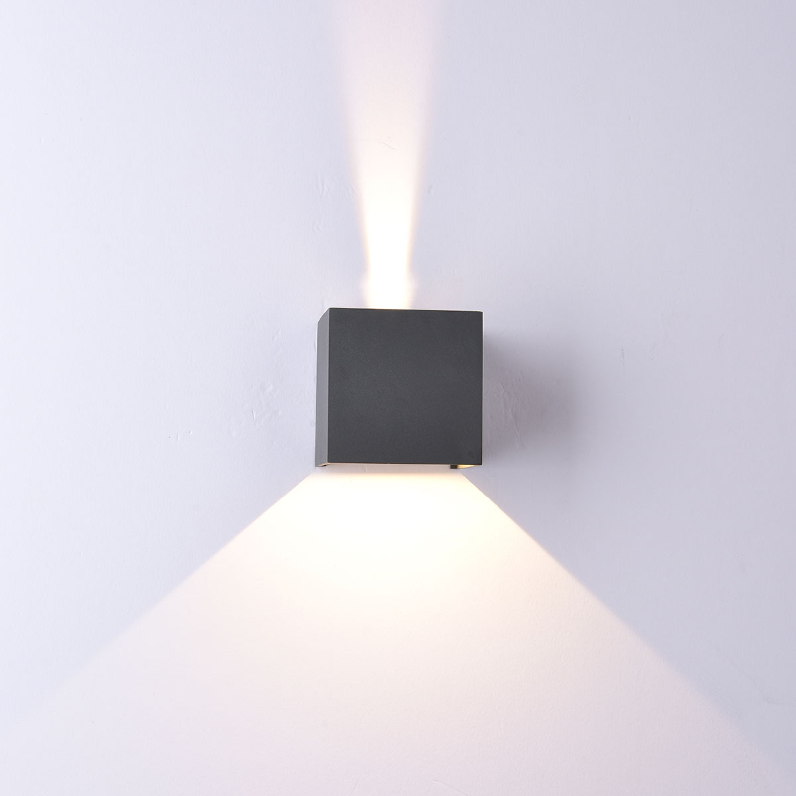 LED outdoor wall light Davos angular