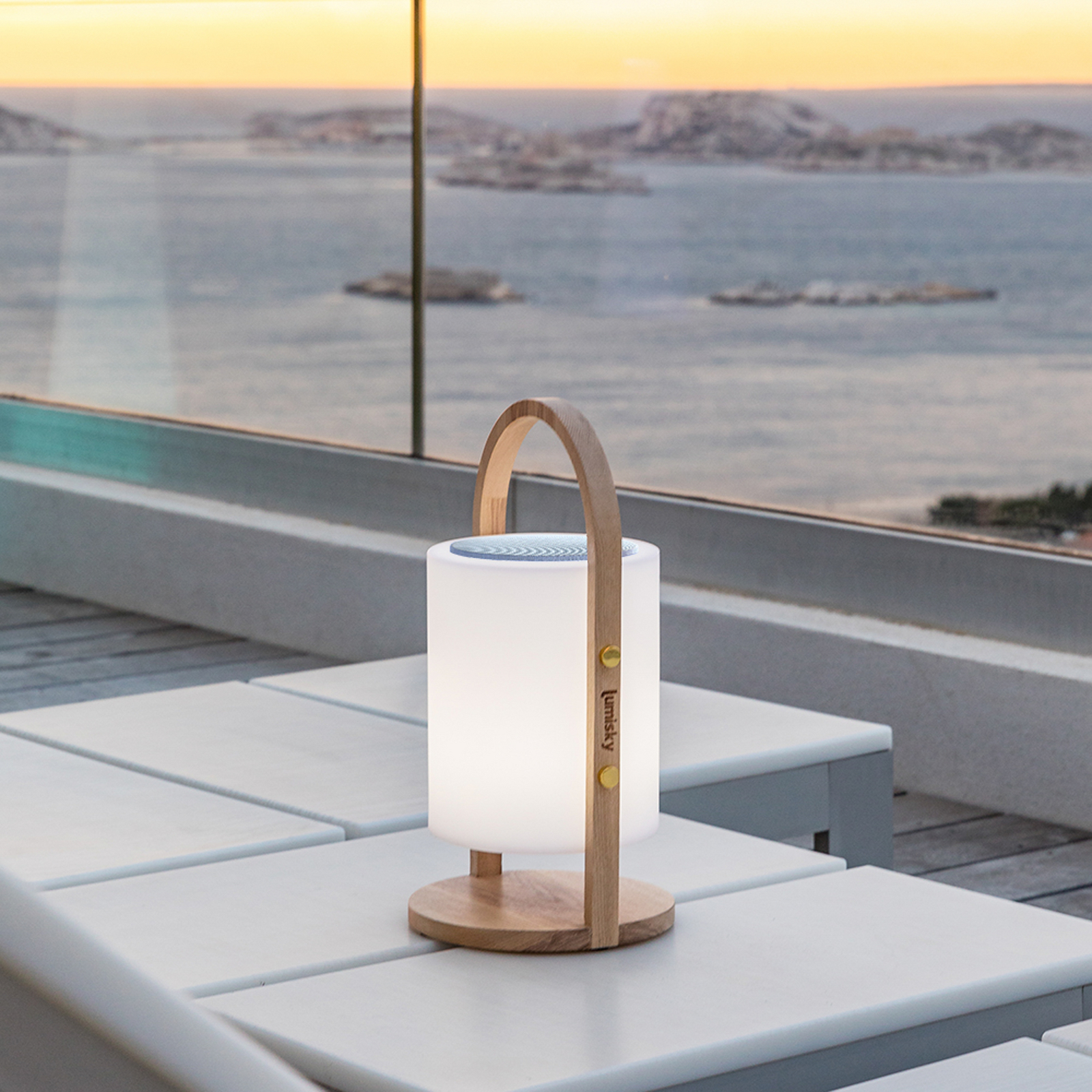 Woody Play LED rechargeable table lamp, white/brown, height 39 cm, wood Woody Play LED rechargeable table lamp, white/brown, height 39 cm, wood