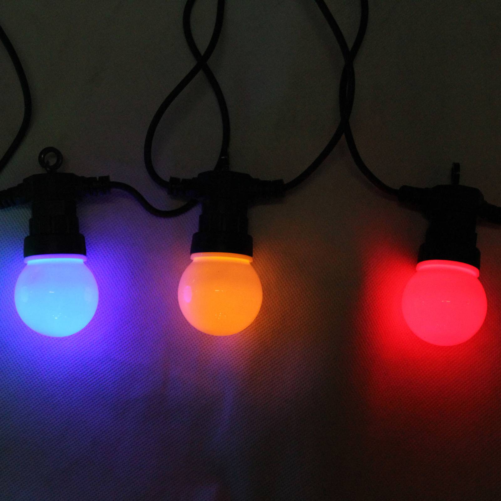 LED-ljusslinga Nirvana, 20 lampor, färgad, IP44