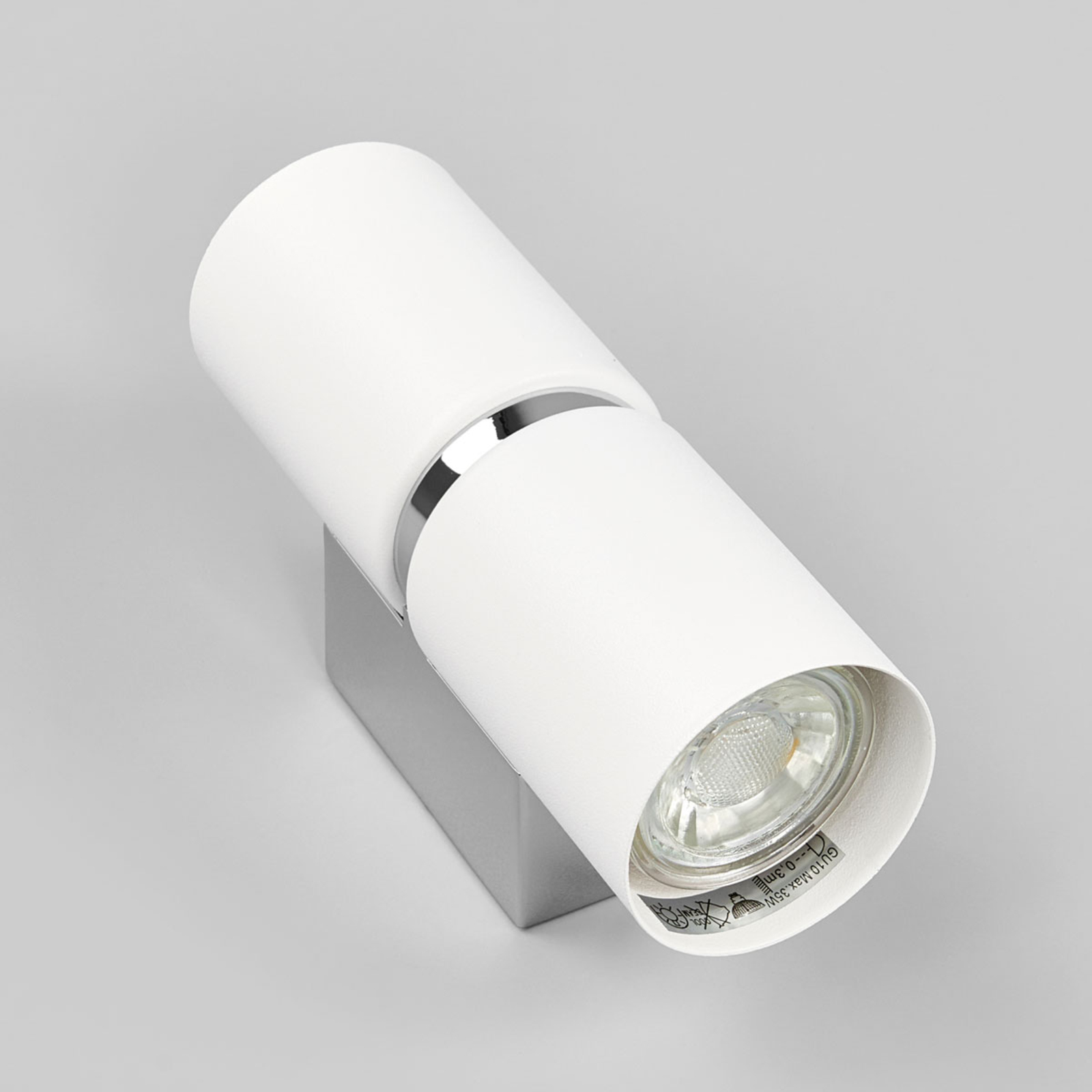 Two-bulb LED wall light Passa, round, white