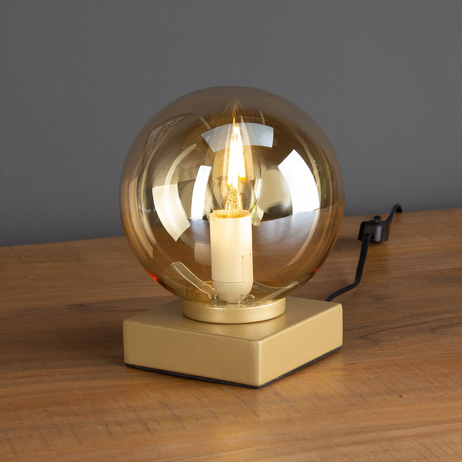 Eco-Light Pluto lampă de masă auriu cu sferă de sticlă crem - Camera de zi / sufragerie - alamă mată crem - Metal