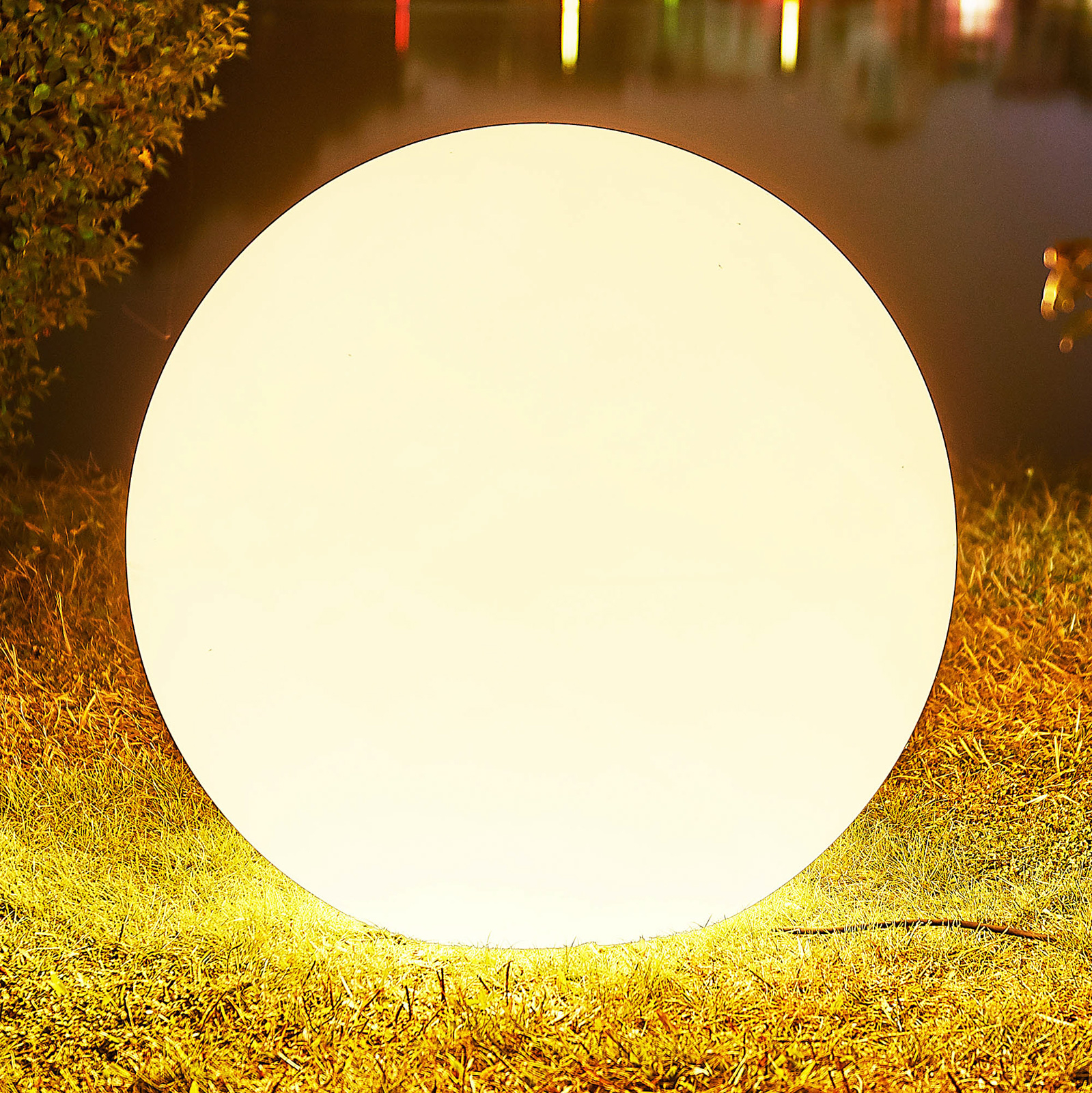 Arcchio Orlana sfera luminosa, IP65, bianco, 77 cm