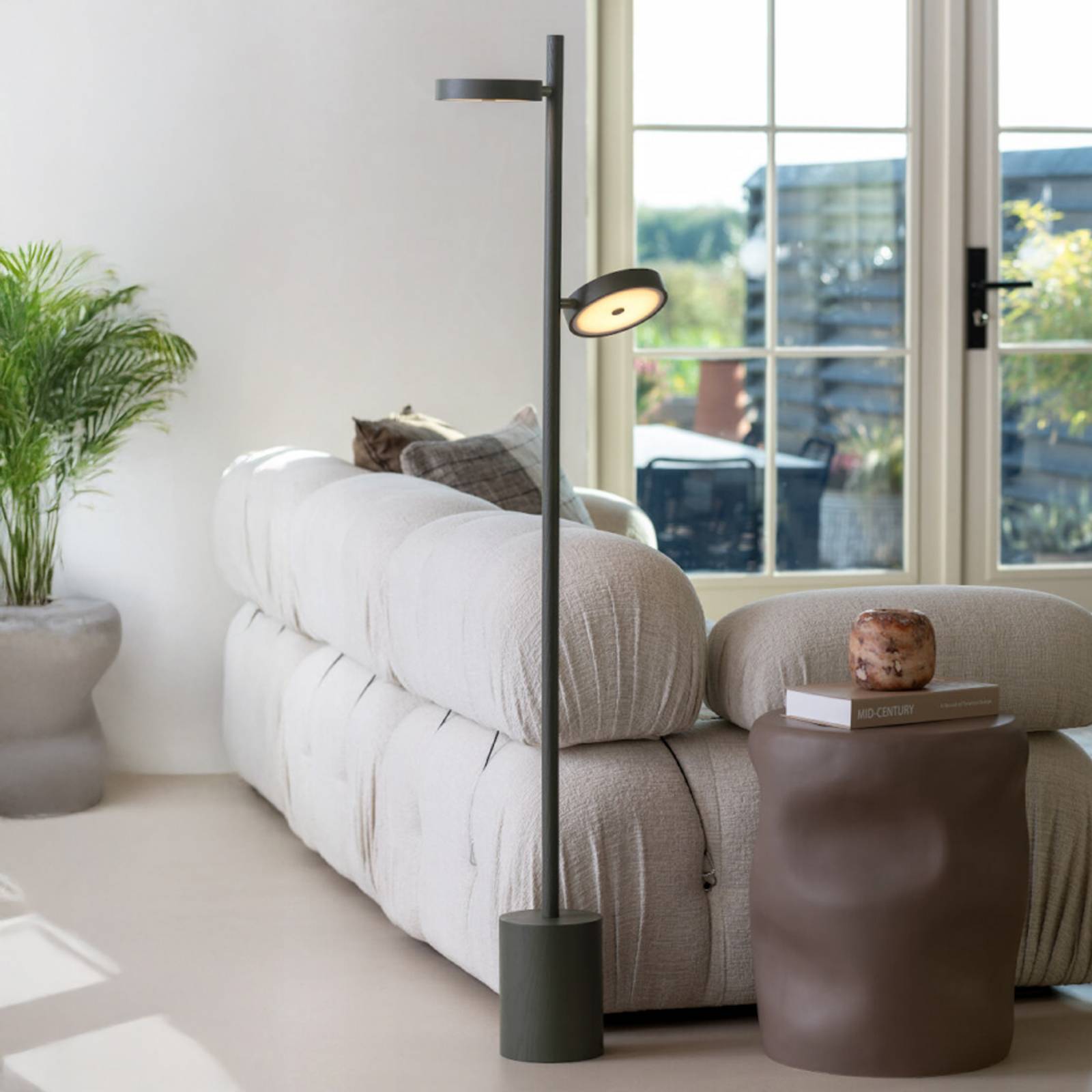 GOOD & MOJO Lampe sur pied LED Okinawa, à 2 lampes vertes, 146 cm, bois