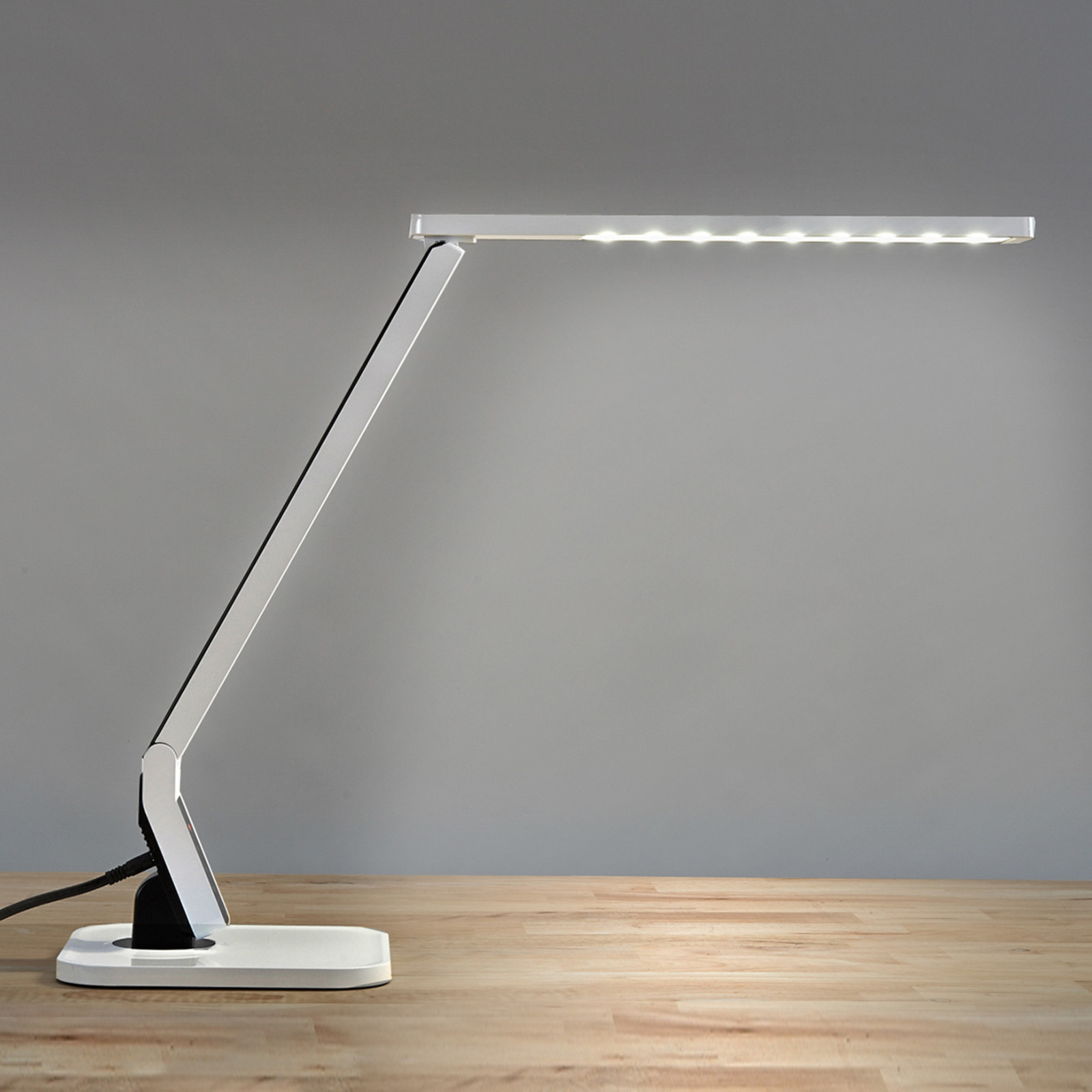 Eleni -LED-työpöytävalaisin, valkoinen
