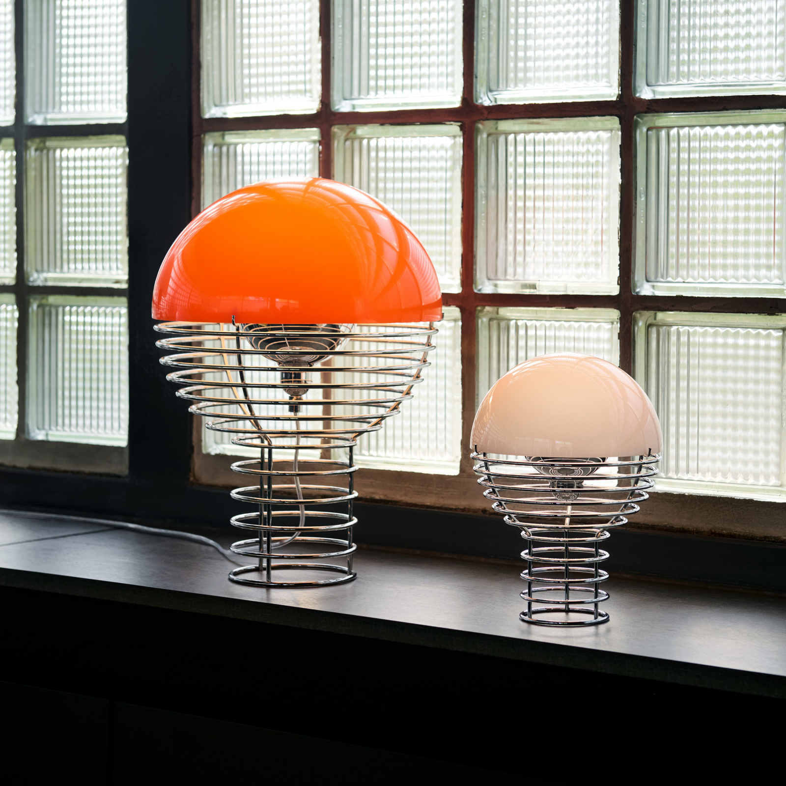 Lampa stołowa LED VERPAN WIRE, biała, wysokość 25 cm, IP44