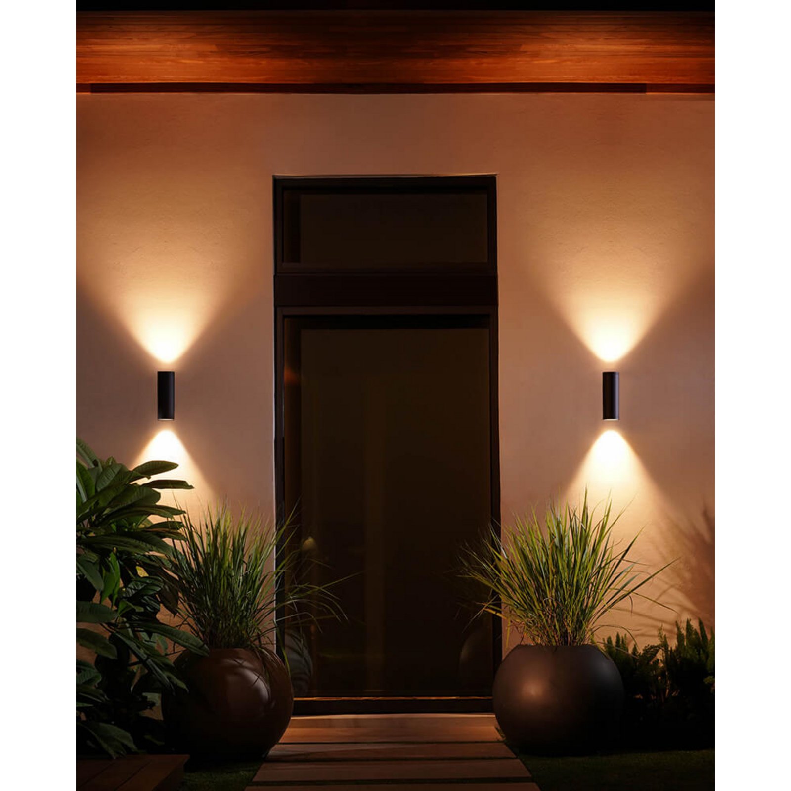 Appear Outdoor Wall Lamp White/Color Amb. - Philips Hue