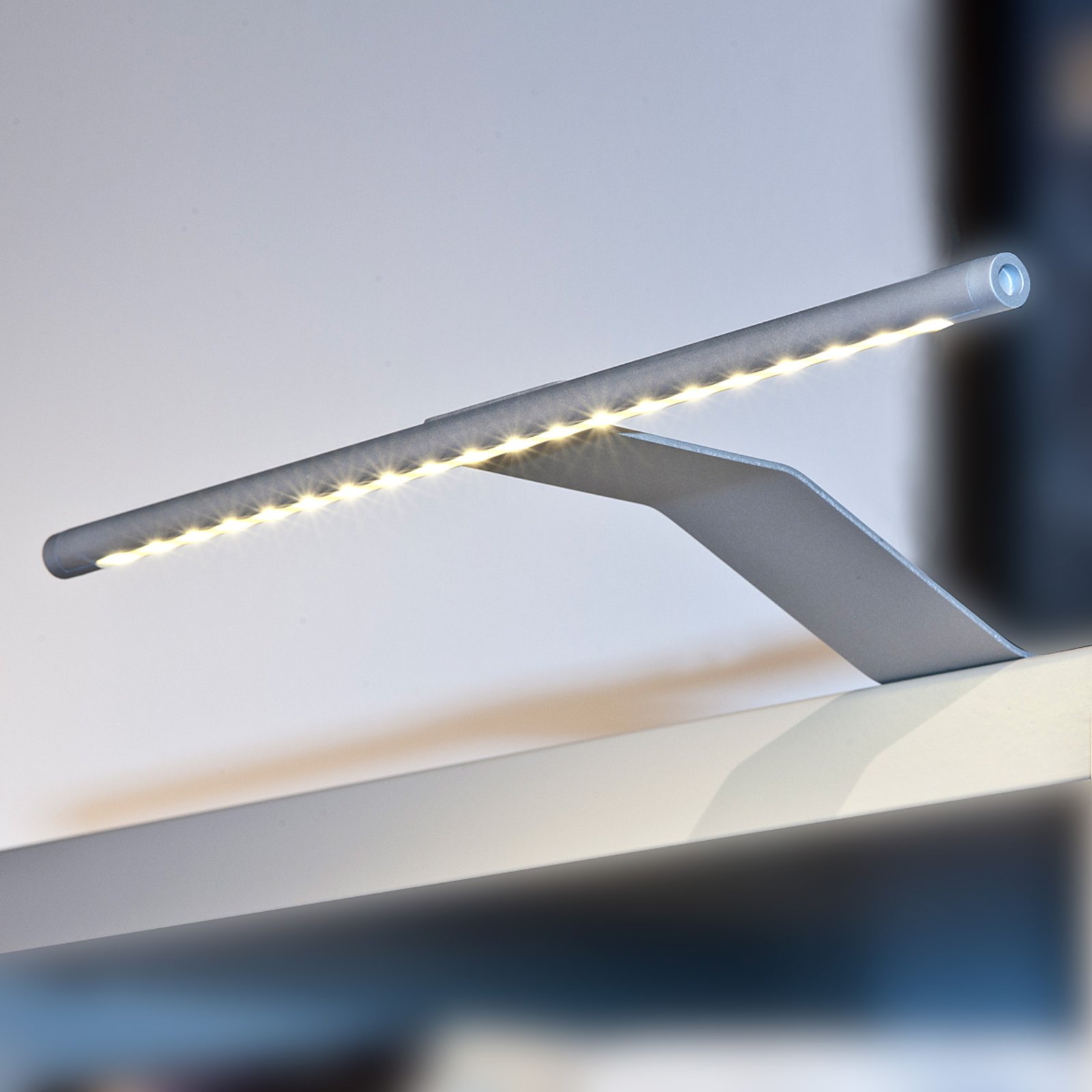 Sokoldalú LED bútorra szerelhető lámpa Nani