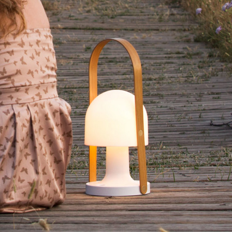 Marset FollowMe Plus Bordslampa, trä från Marset