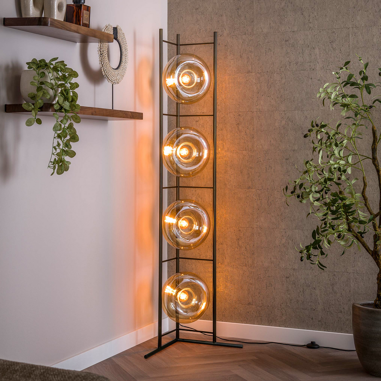 Stehleuchte Soll, amber, Glas, Höhe 168 cm, E27, 4-flammig