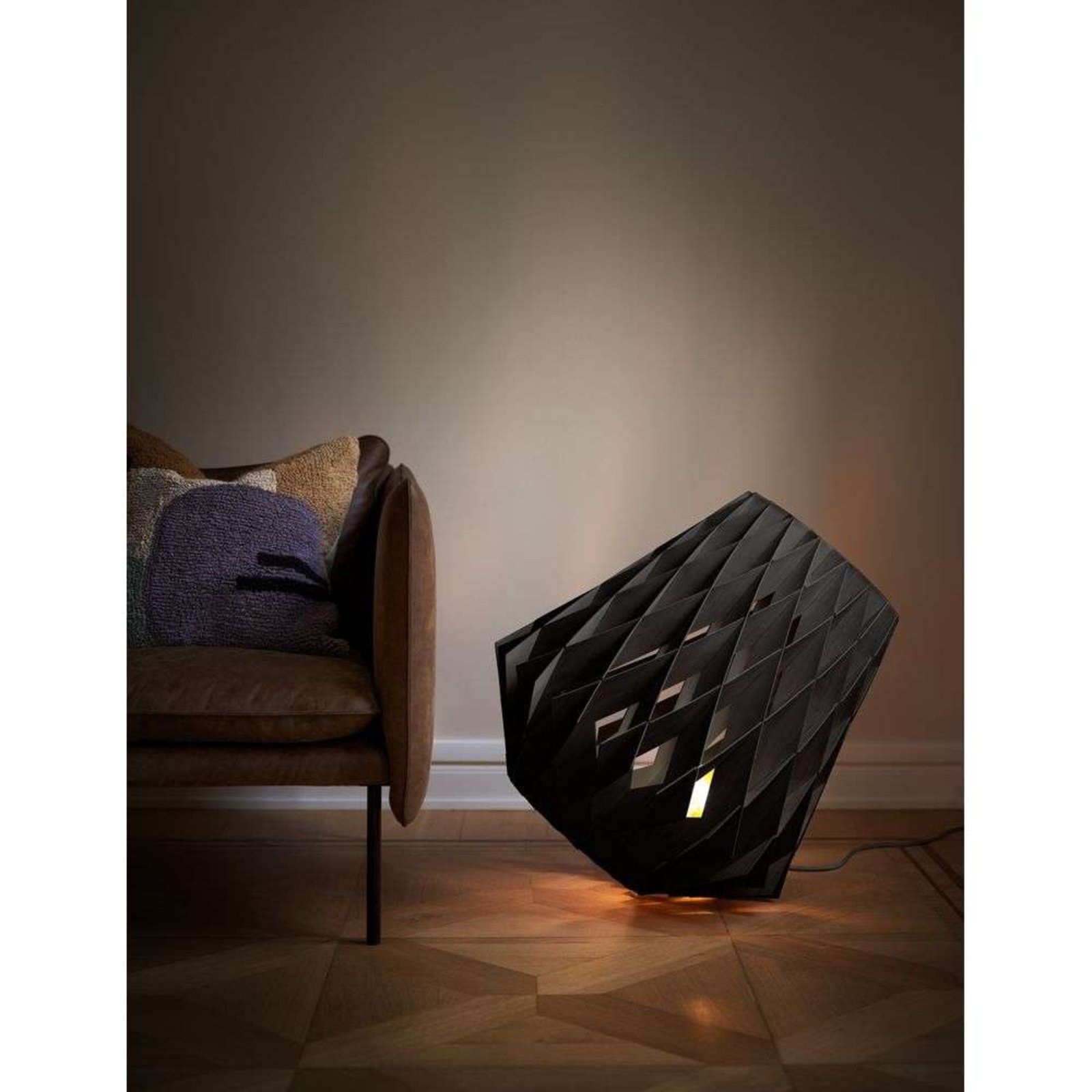 Pilke Signature 64 Lampadar Black - Pilke