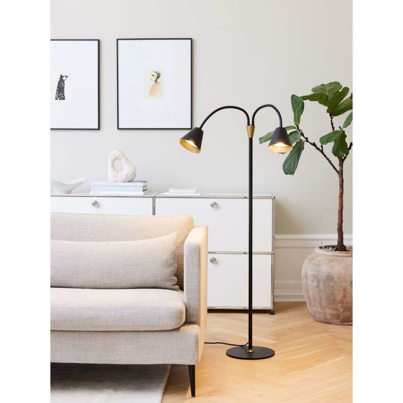 Hygge 2 Golvlampa Graphite Black Halo Design - Vardagsrum - Metall