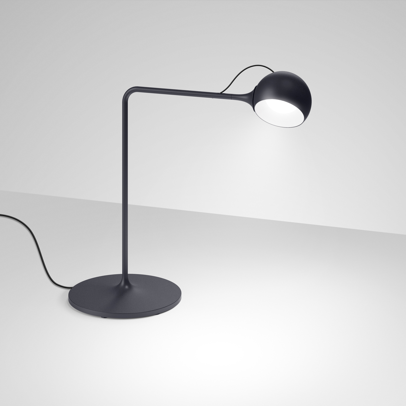 Artemide Ixa LED stolní lampa, antracit