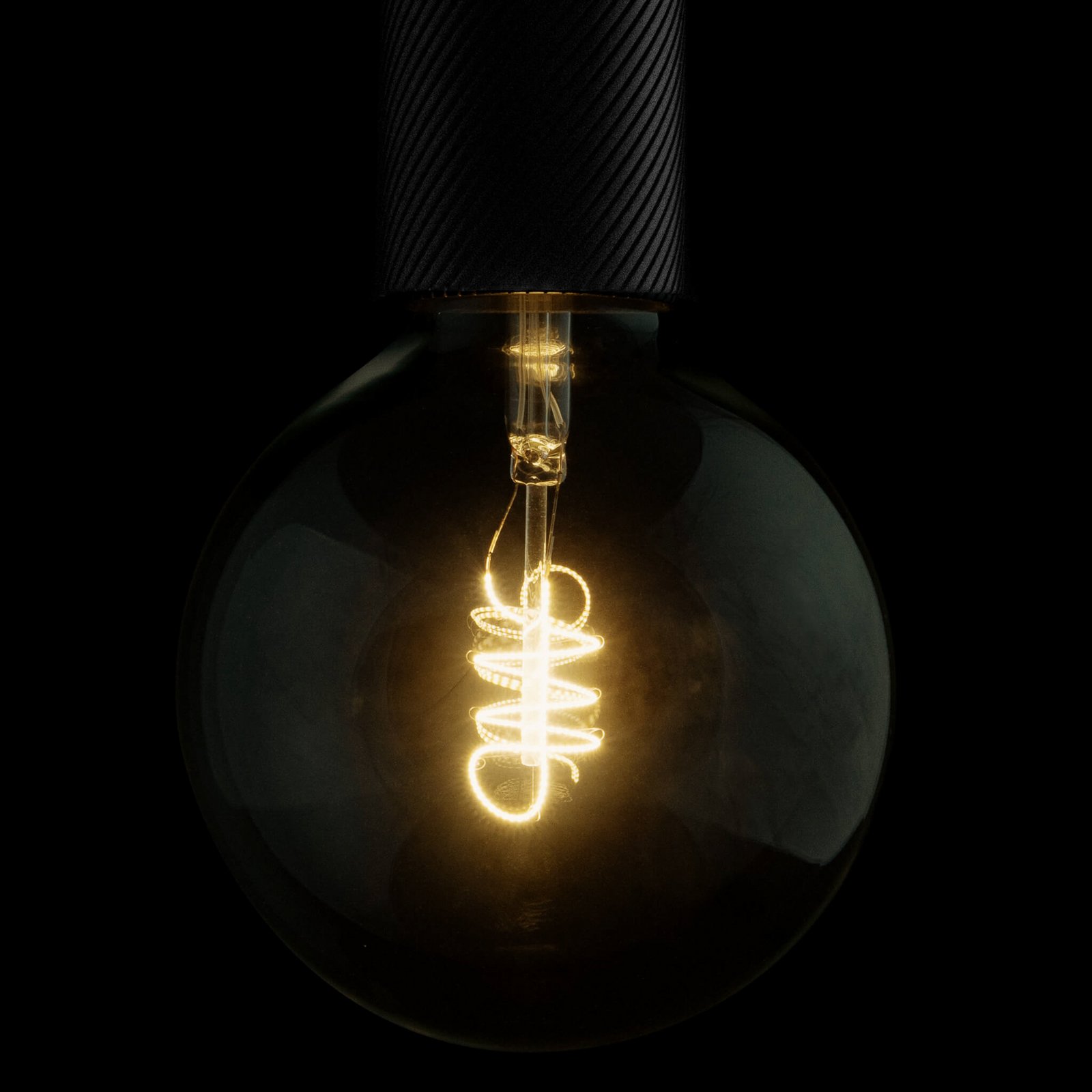 SEGULA LED Elegant Line E27 5W G125 2200 K kvēlspuldze ar regulējamu spilgtumu