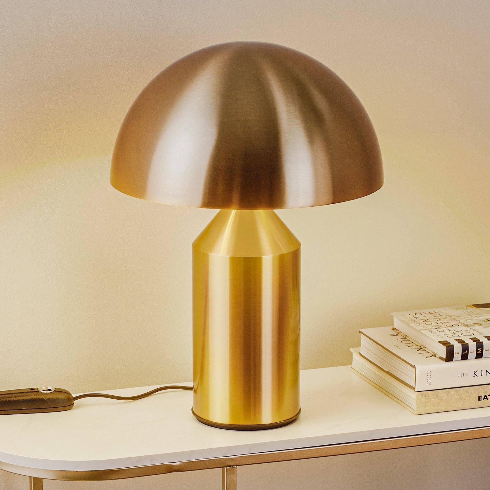 Lampa stołowa Oluce Atollo, ściemniana, Ø38cm, złota