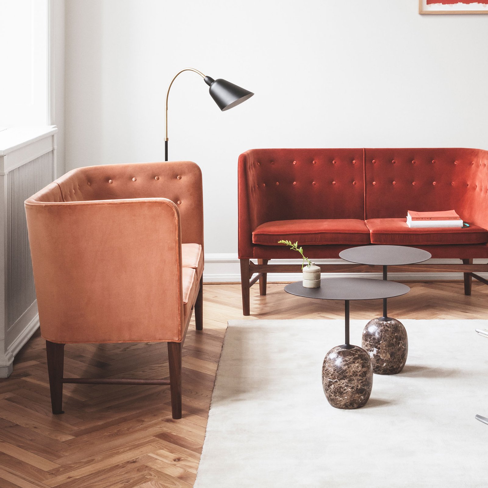 Bellevue AJ7 stojací lampa černá/mosaz - &Tradition