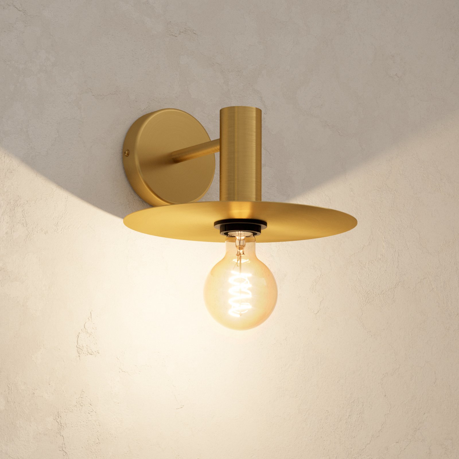 Wandleuchte Escandell in Messing gebürstet