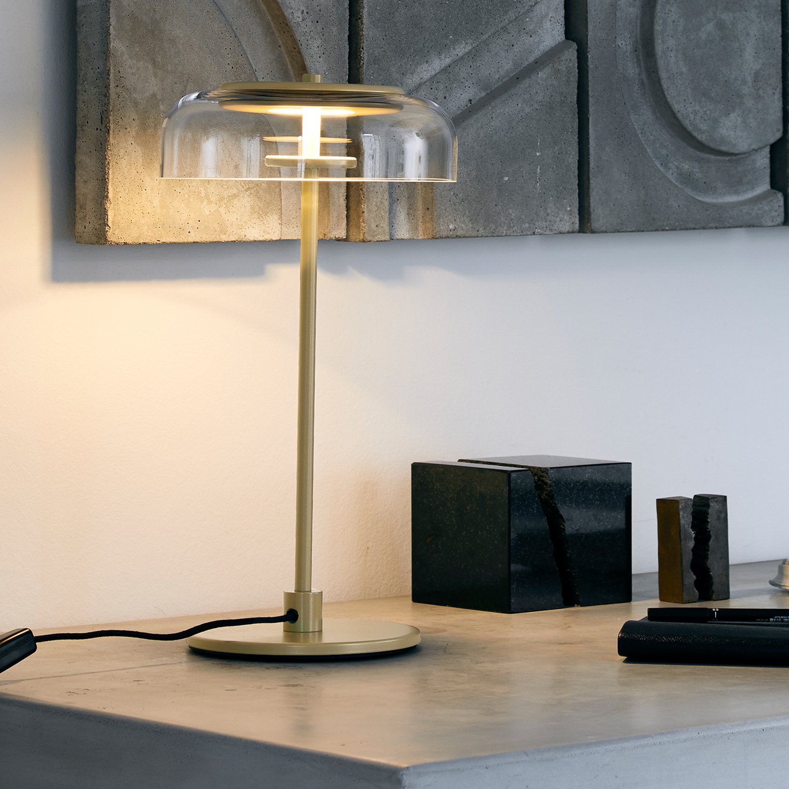 Nuura Blossi Table LED stolna svjetiljka zlatno/prozirno