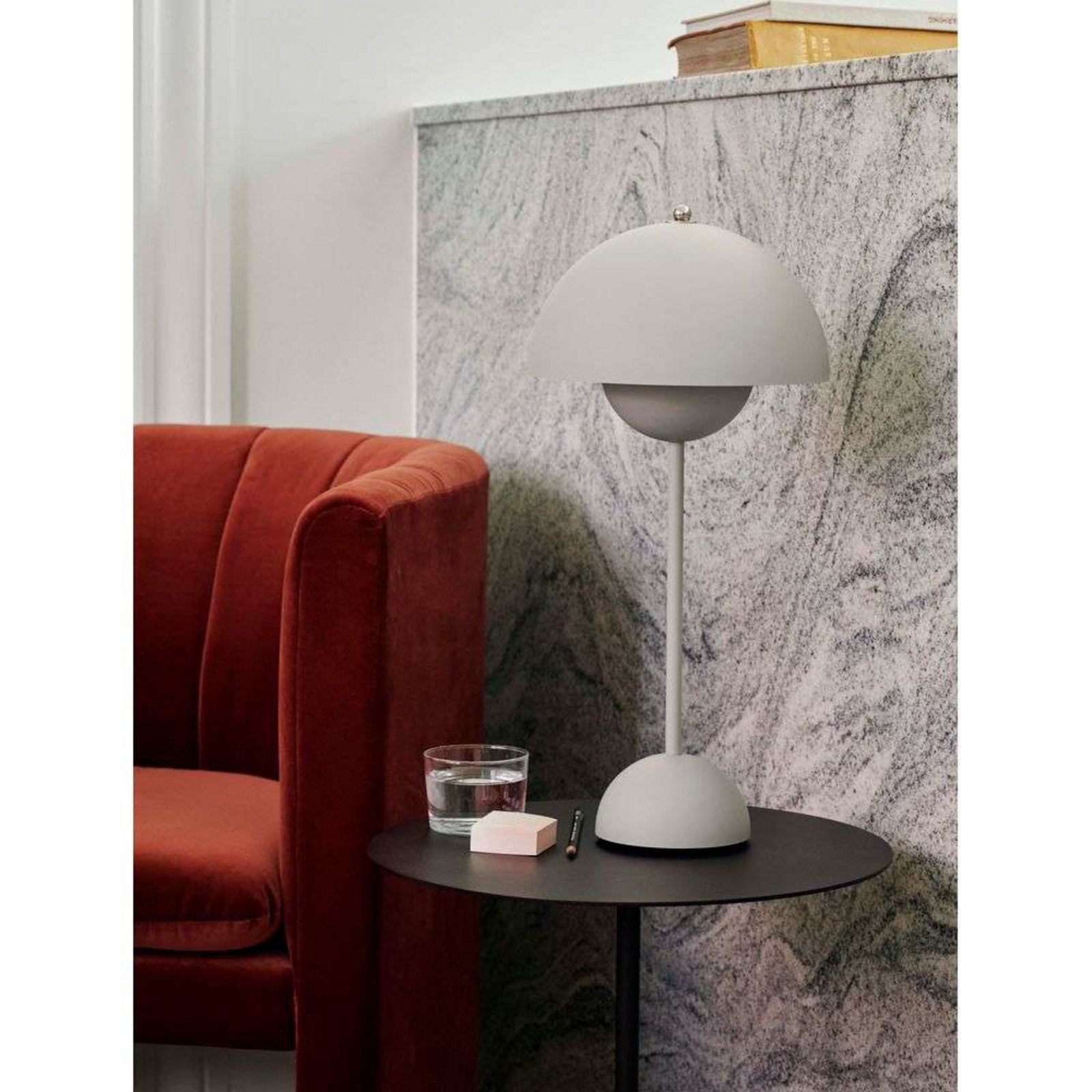 Flowerpot VP3 Stolová Lampa Matt Light Grey - &Tradition