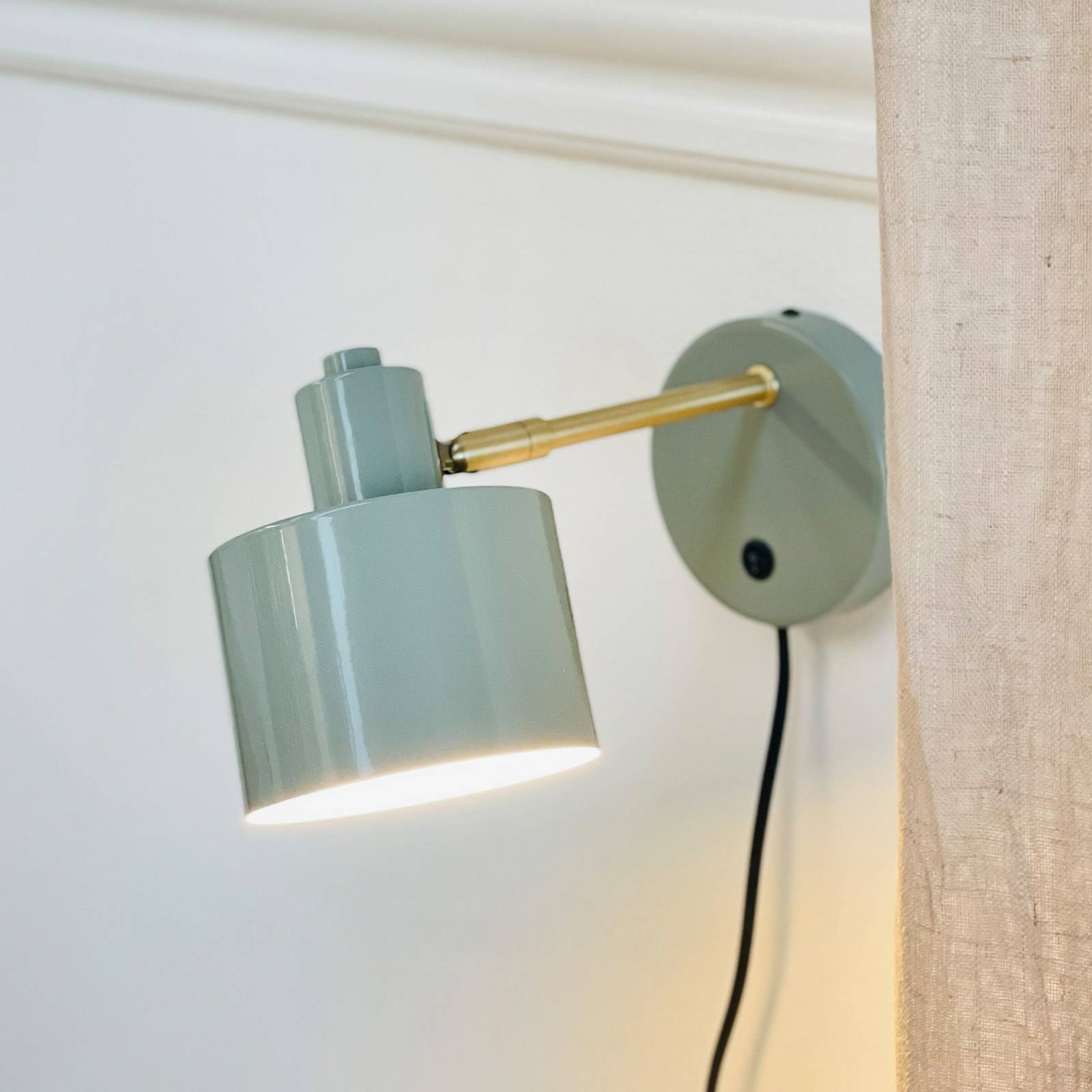 Dyberg Larsen wandlamp Ocean, olijfgroen, uitval 30 cm