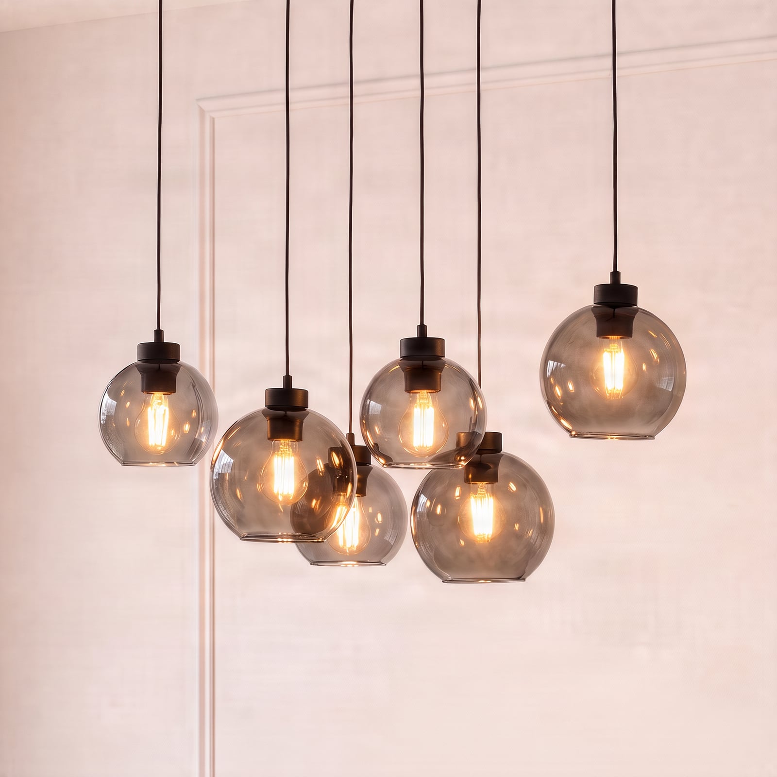 Suspension Cubus, gris fumé, verre, 74 cm de long, à 6 lampes