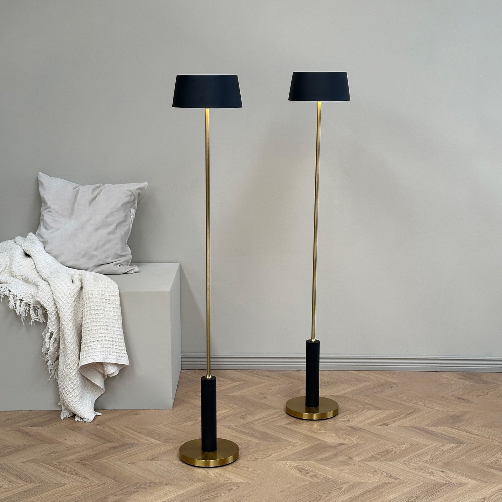 Yoyo Rechargeable LED Piantana Black - DybergLarsen