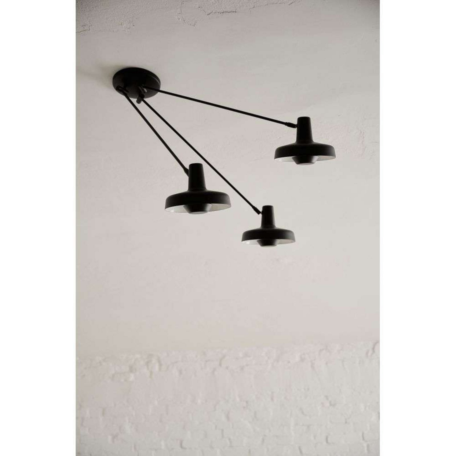 Arigato Palace Triple Ceiling Lamp Black - Grupa