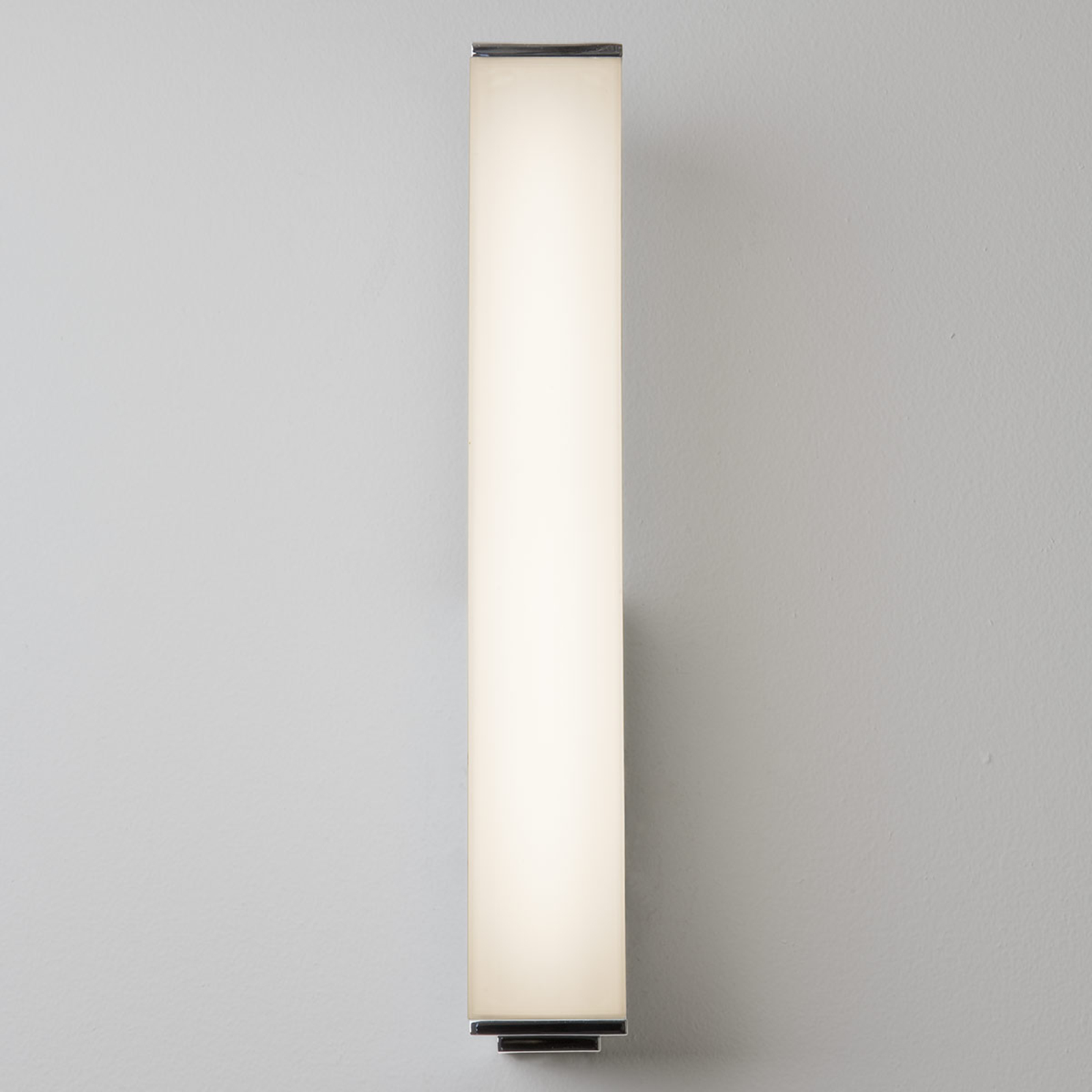 Astro Karla LED-Spiegelleuchte fürs Badezimmer kaufen | Lampenwelt.ch