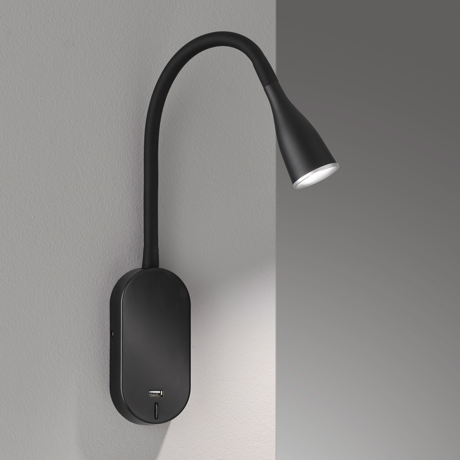Applique LED Nox, noire avec port USB