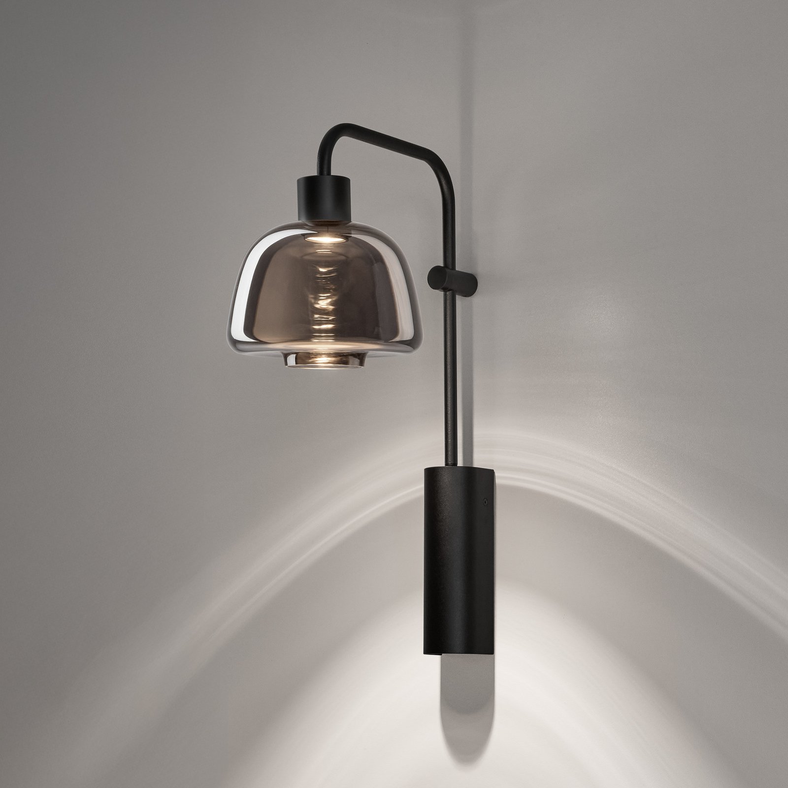 Aplique de pared LED Bover Drep A/04, cristal gris humo, negro, 2700 K