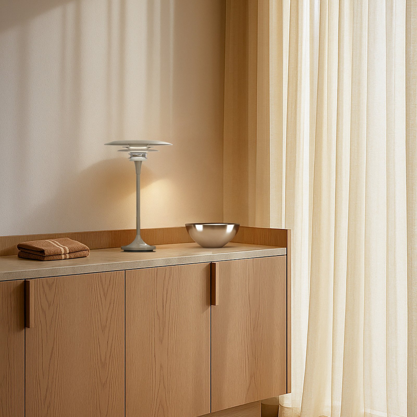 Diablo bordlampe, høyde 48 cm, greige, metall, G9 - Belid Diablo bordlampe, høyde 48 cm, greige, metall, G9 - Belid