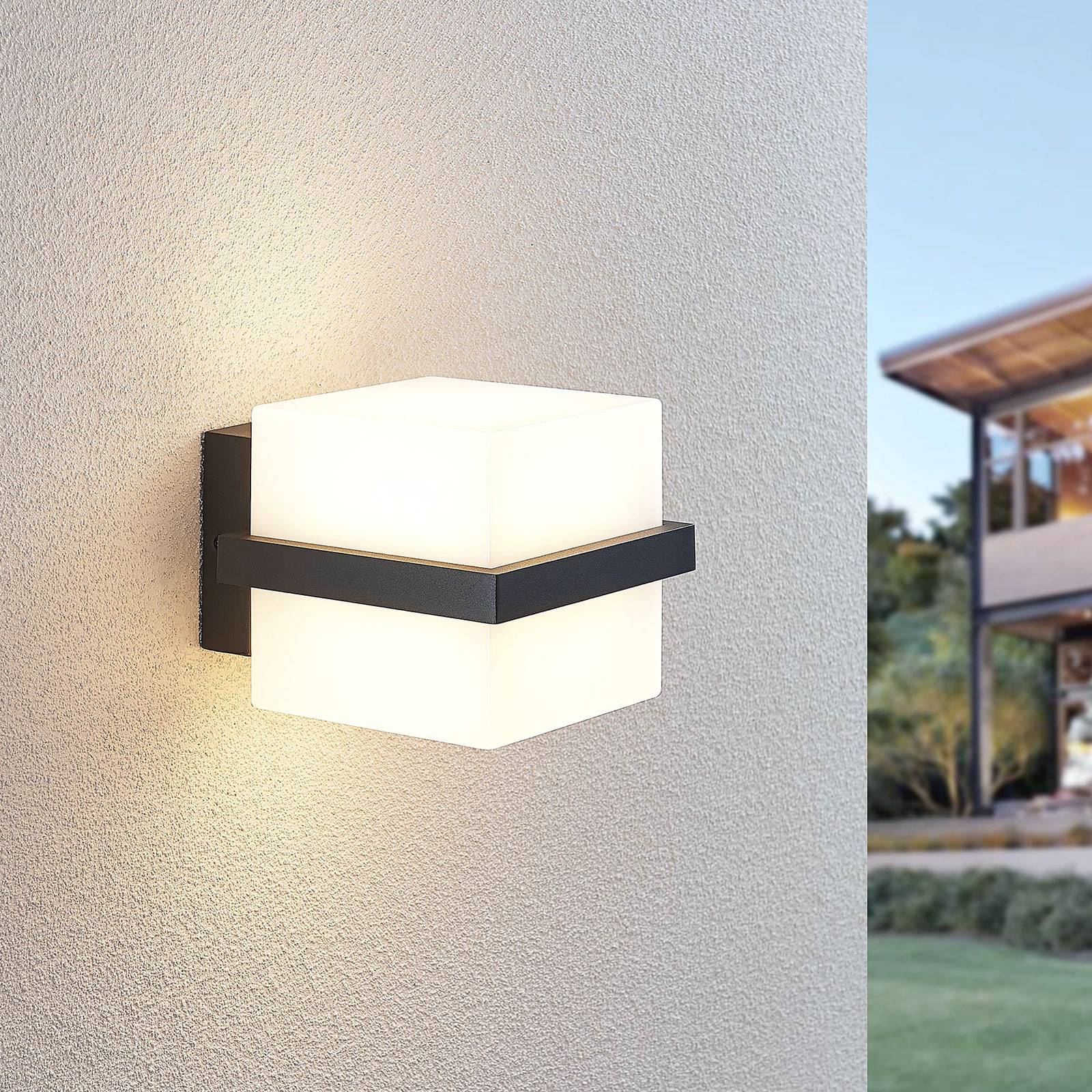 Lindby LED venkovní nástěnná svítilna Auron, tvar krychle