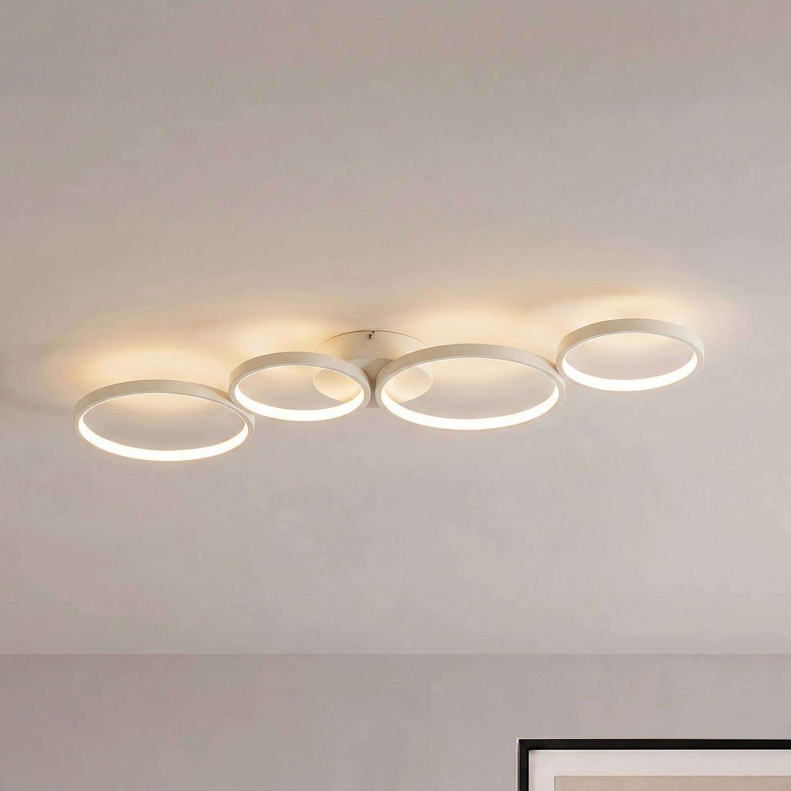 Plafonnier LED Lindby Evengeline, beige, aluminium, longueur 88 cm