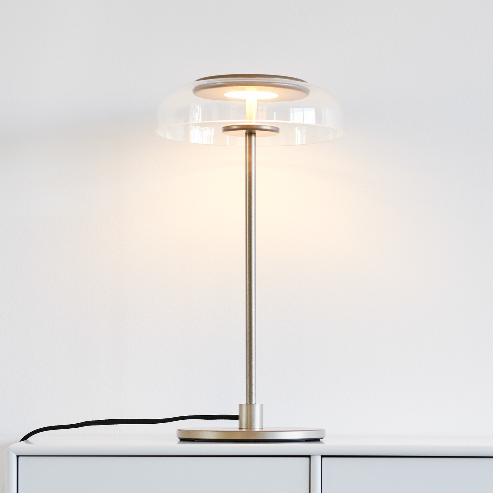 Candeeiro de mesa Nuura Blossi Table LED dourado/claro