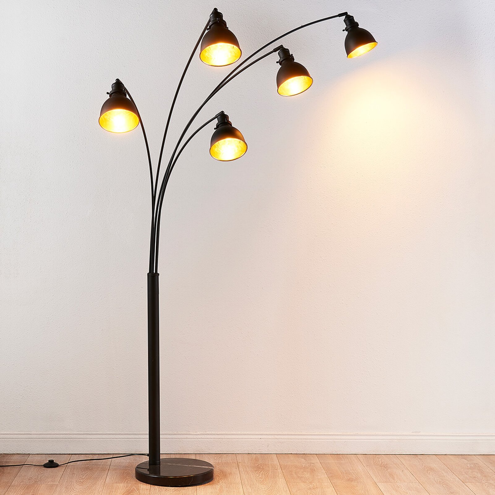 Lira 5 Stehleuchte Black/Gold - Lindby